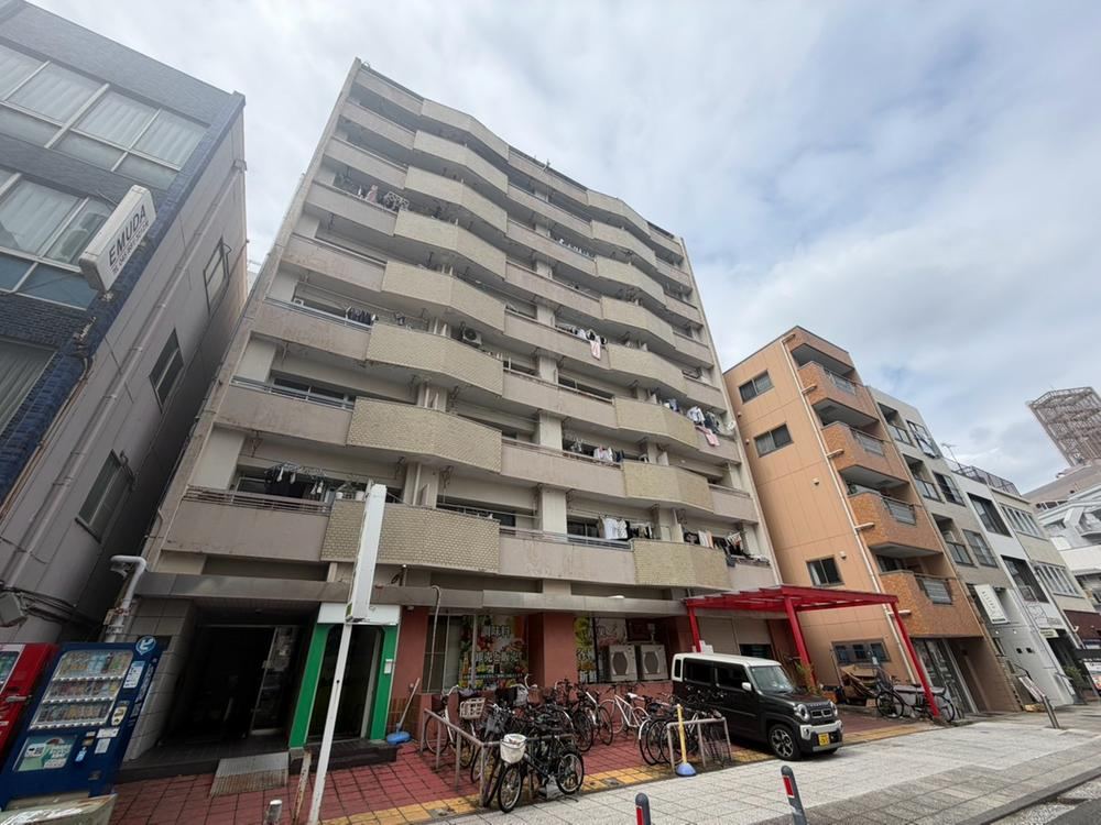 3LDK apartment in Naka Ward, Yokohama, Kanagawa - Photo 1