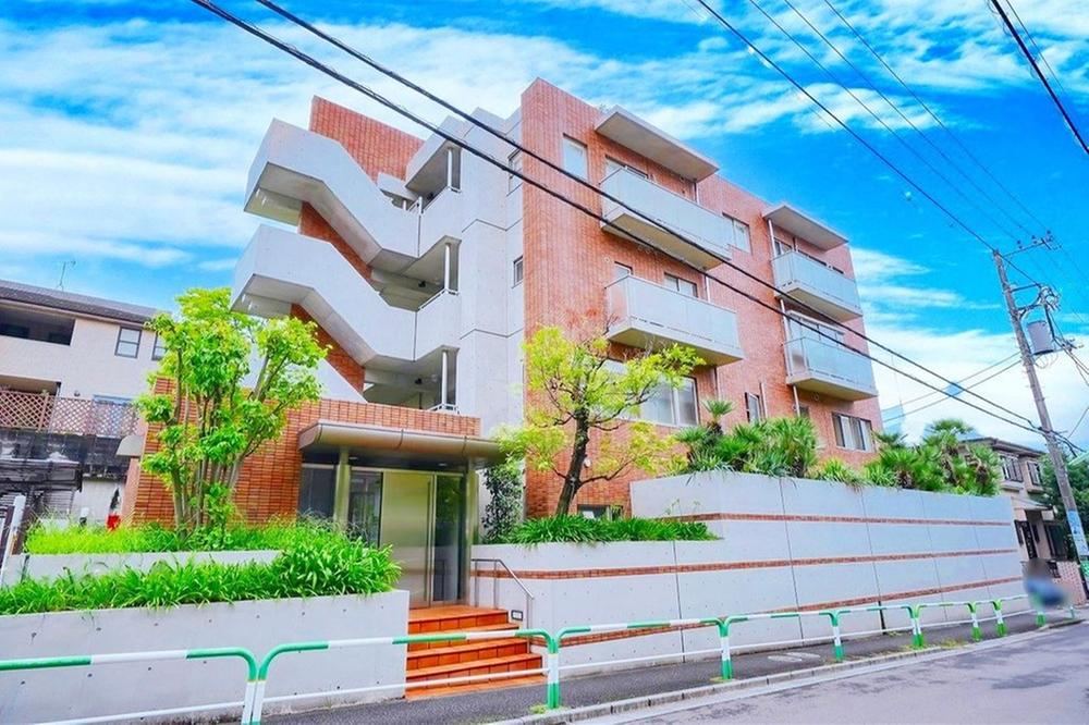 2LDK apartment in Setagaya Ward, Tokyo - Photo 1
