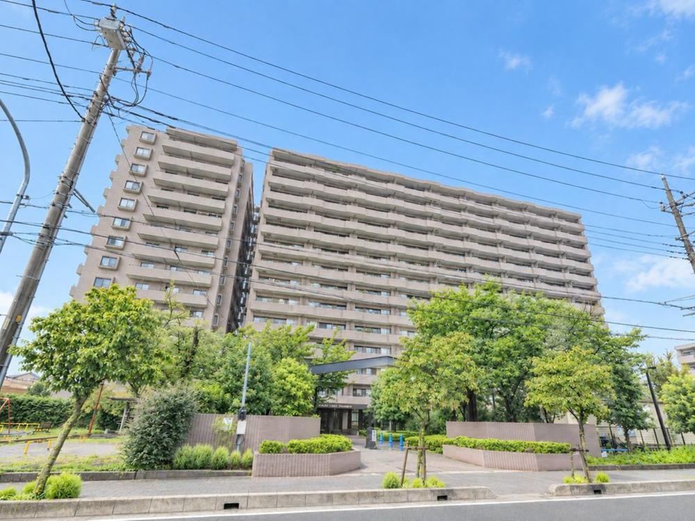 4LDK apartment in Toda, Saitama - Photo 1