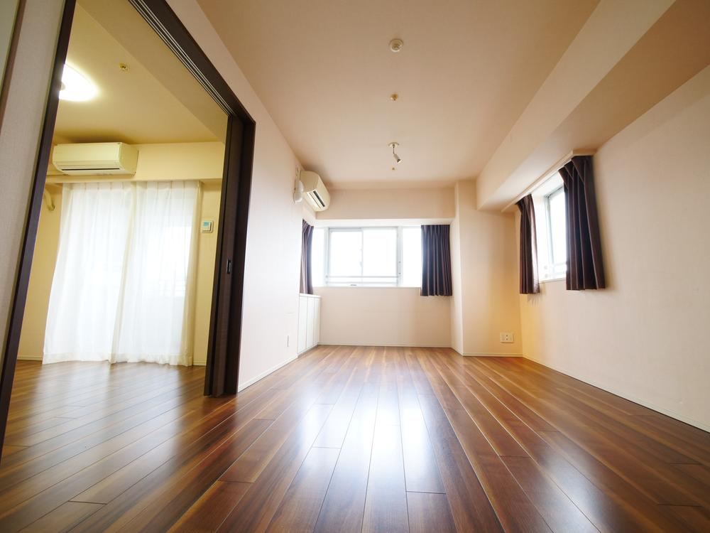 1LDK apartment in Shinjuku Ward, Tokyo - Photo 1