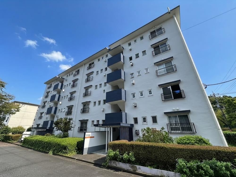 2LDK apartment in Machida, Tokyo - Photo 1