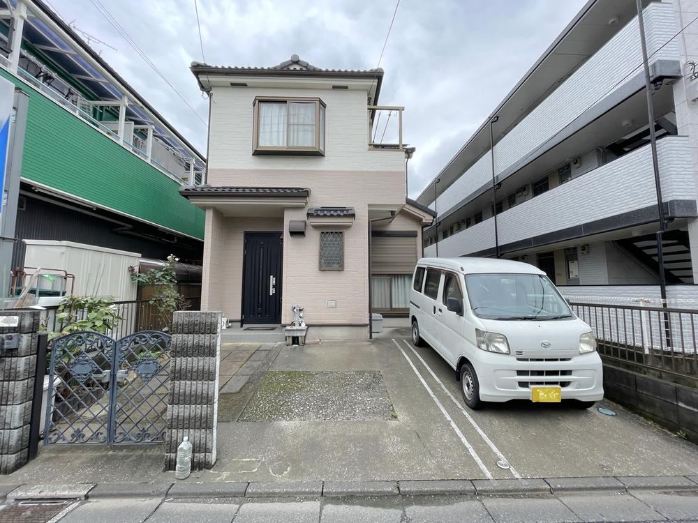 4LDK house in Sakura Ward, Saitama - Photo 1