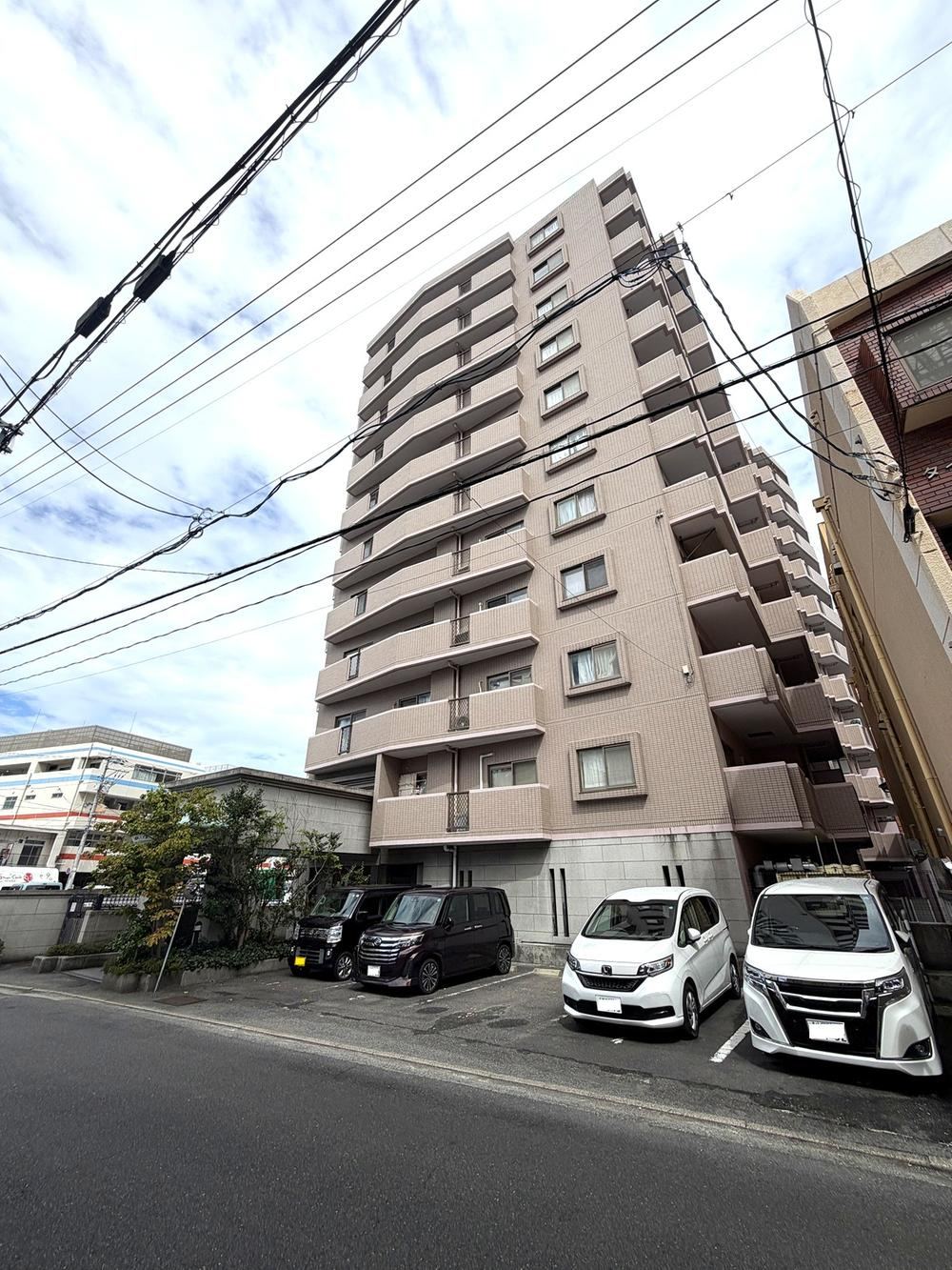 3LDK apartment in Iwakuni, Yamaguchi - Photo 1