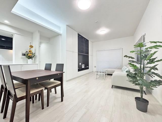 3LDK apartment in Kasukabe, Saitama - Photo 1