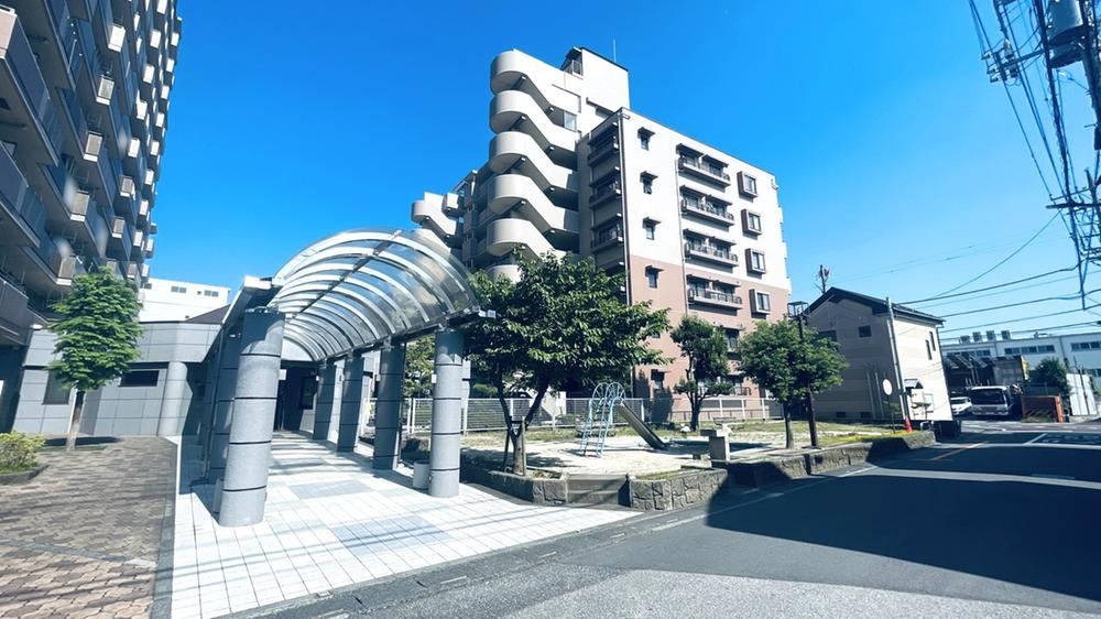 3LDK apartment in Soka, Saitama - Photo 1