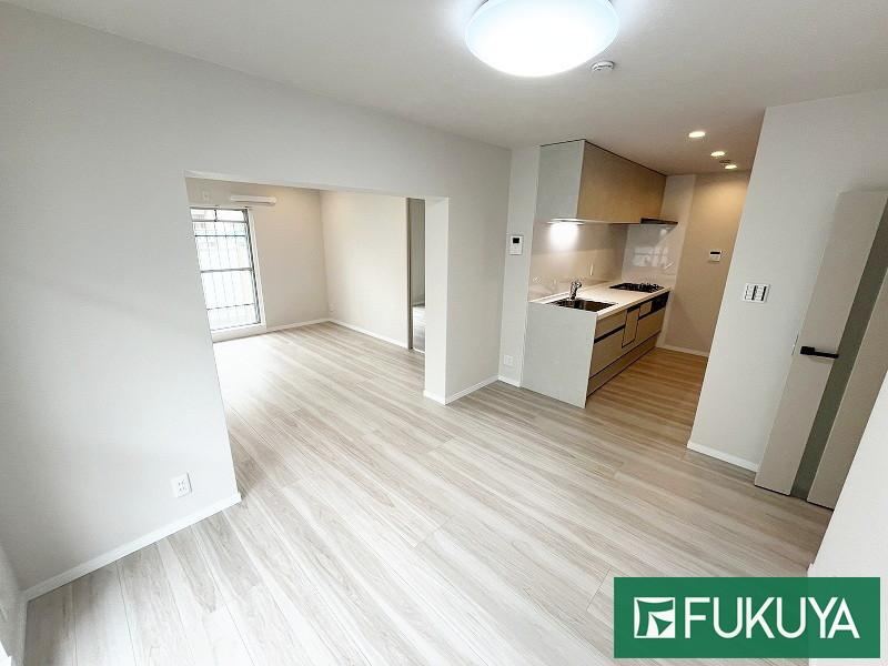 3LDK+S apartment in Hirakata, Osaka - Photo 1