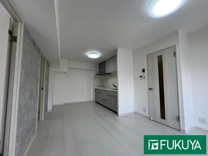2LDK apartment in Naniwa Ward, Osaka - Photo 1