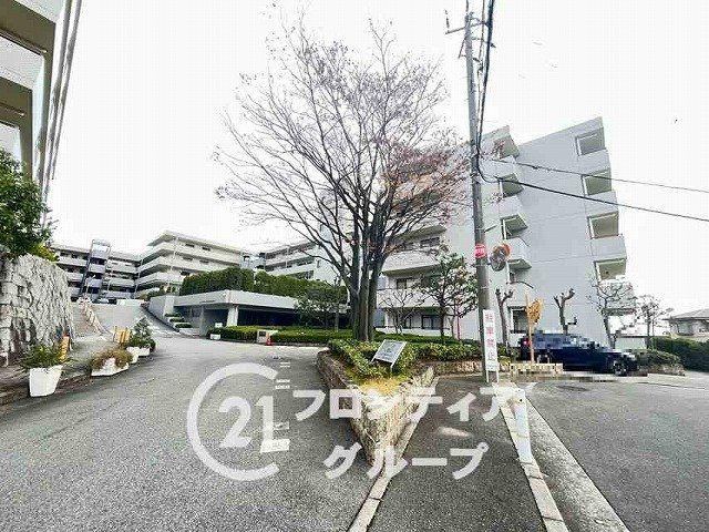 4LDK apartment in Nishinomiya, Hyogo - Photo 1