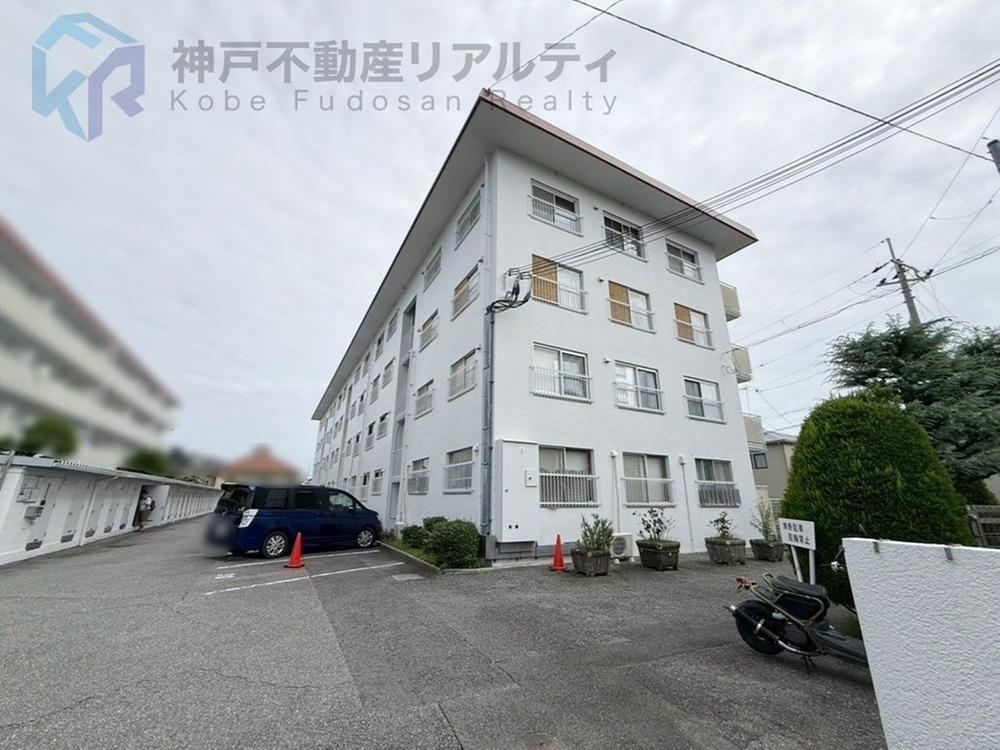 2LDK apartment in Nishinomiya, Hyogo - Photo 1
