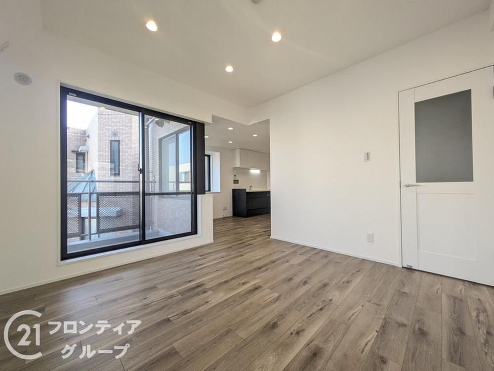 3LDK apartment in Higashinada Ward, Kobe, Hyogo - Photo 1