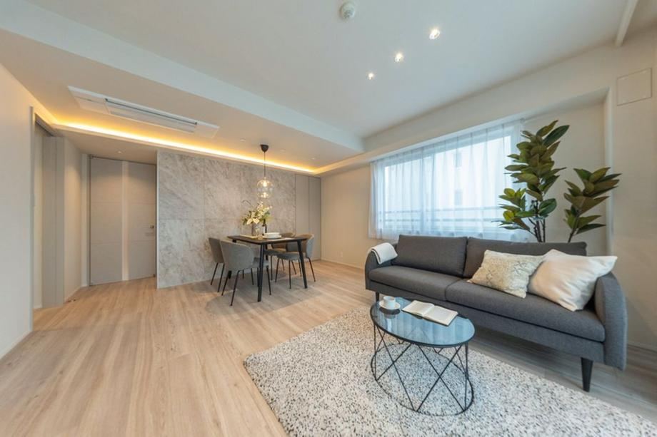 2LDK apartment in Minato Ward, Tokyo - Photo 1