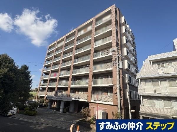 4LDK apartment in Funabashi, Chiba - Photo 1