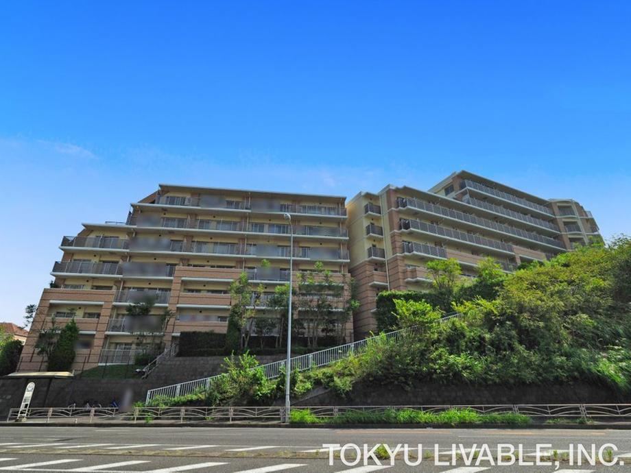 3LDK+S apartment in Tsurumi Ward, Yokohama, Kanagawa - Photo 1