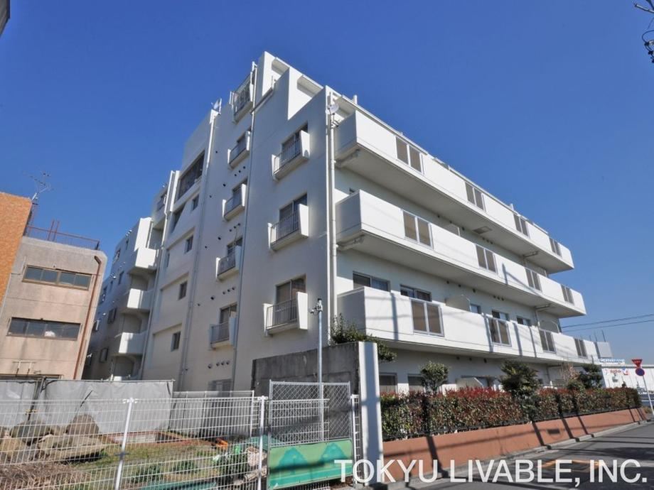 studio apartment in Arakawa Ward, Tokyo - Photo 1
