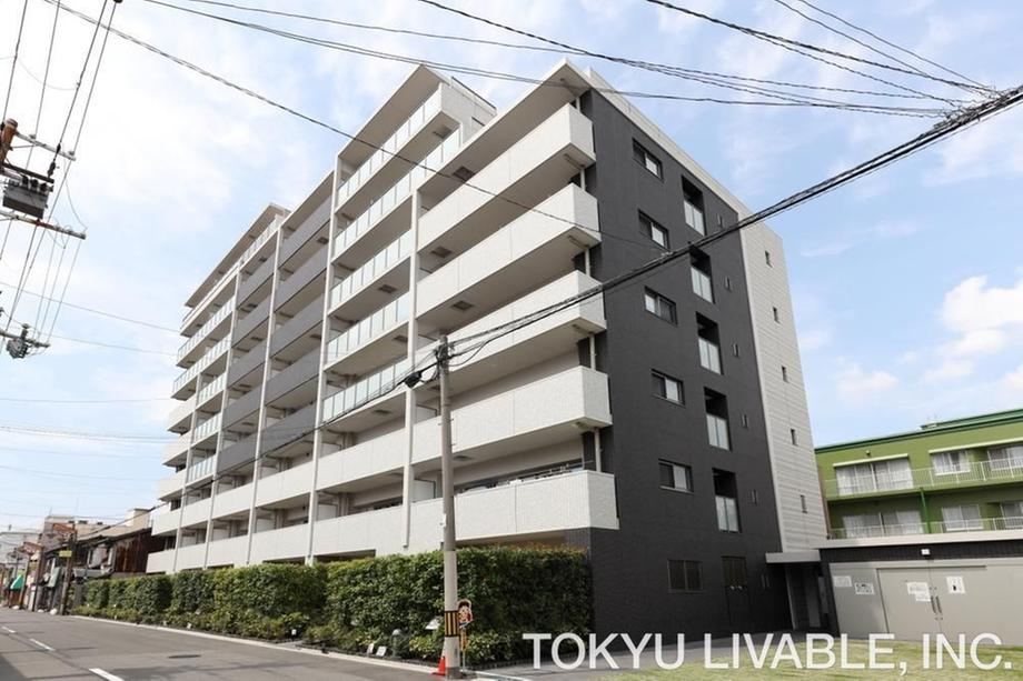 3LDK apartment in Joto Ward, Osaka - Photo 1