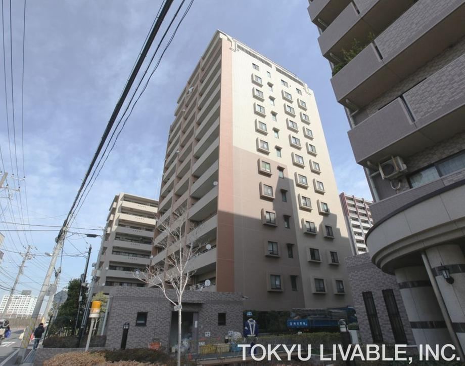 4LDK apartment in Ichikawa, Chiba - Photo 1