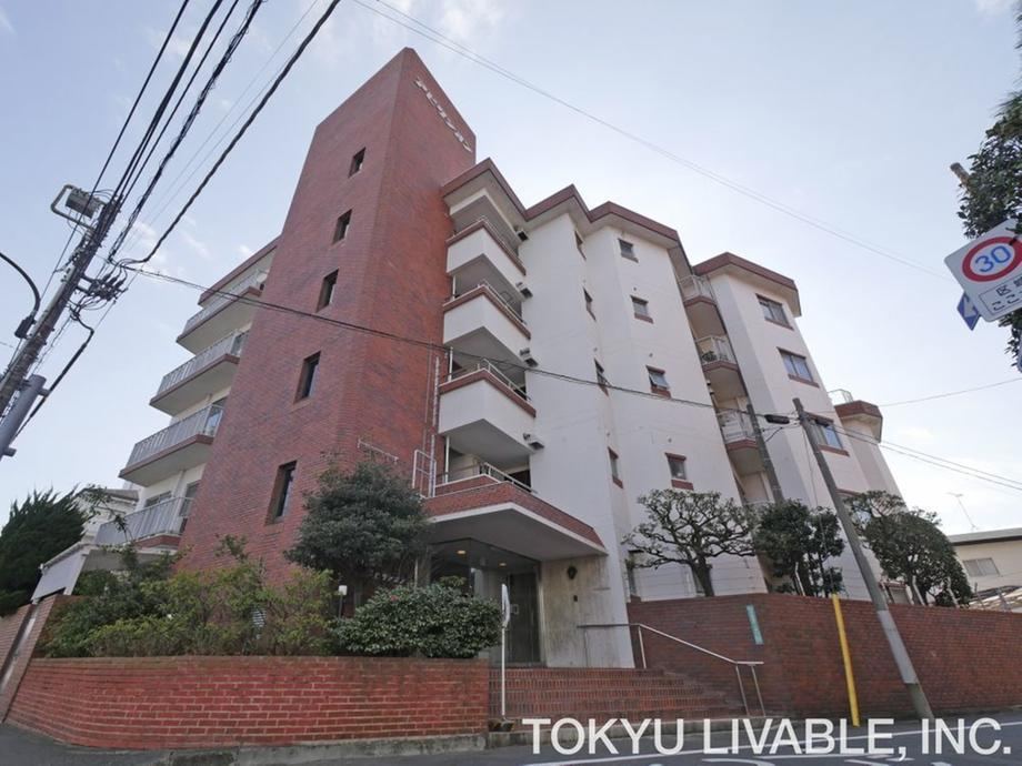 3LDK apartment in Setagaya Ward, Tokyo - Photo 1