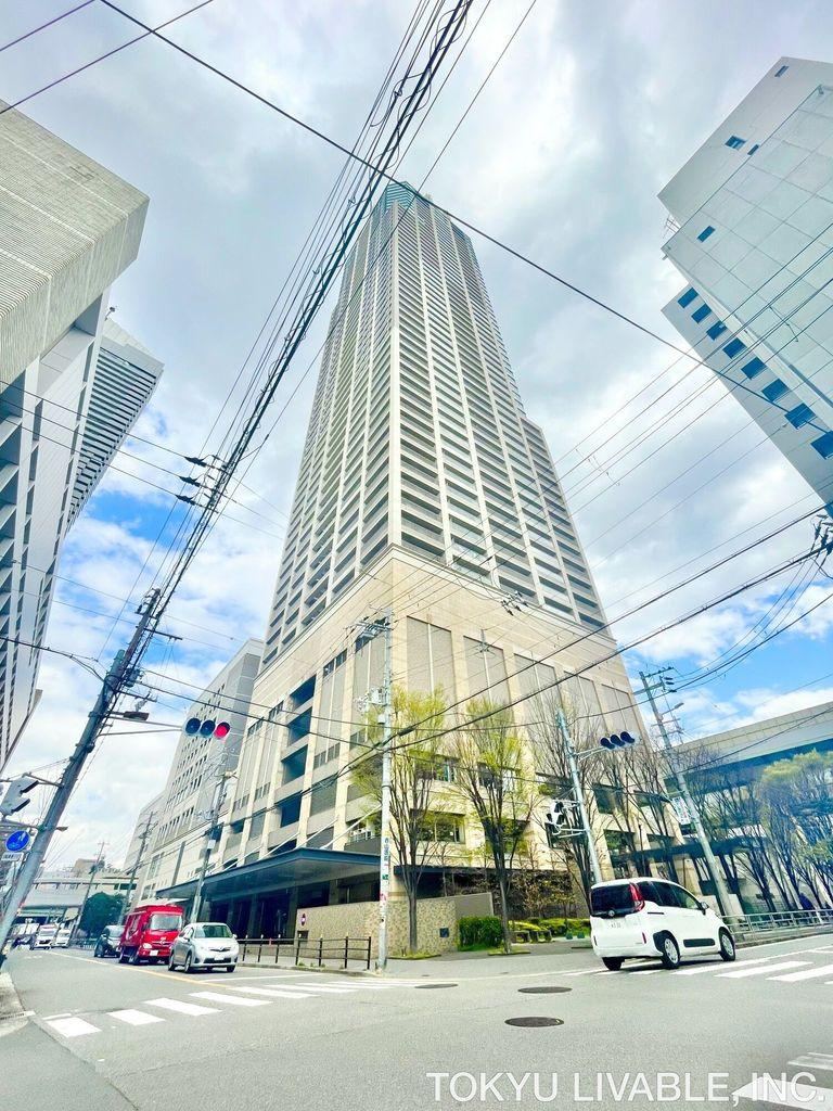 2LDK apartment in Minato Ward, Osaka - Photo 1