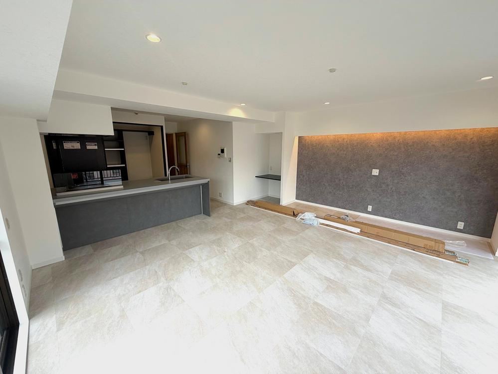 3LDK apartment in Nishi Ward, Yokohama, Kanagawa - Photo 1