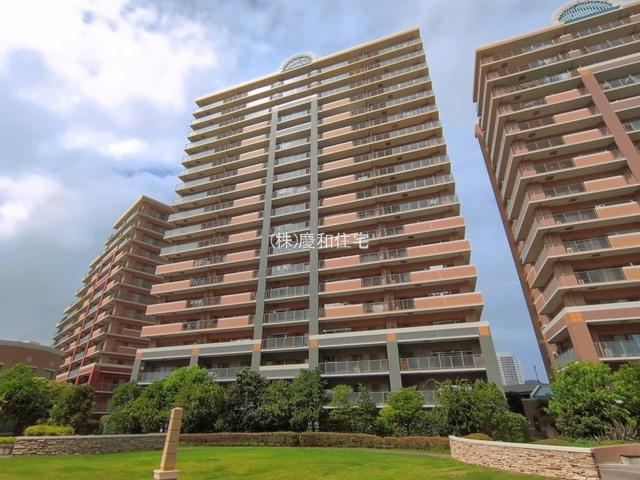 3LDK apartment in Urayasu, Chiba - Photo 1