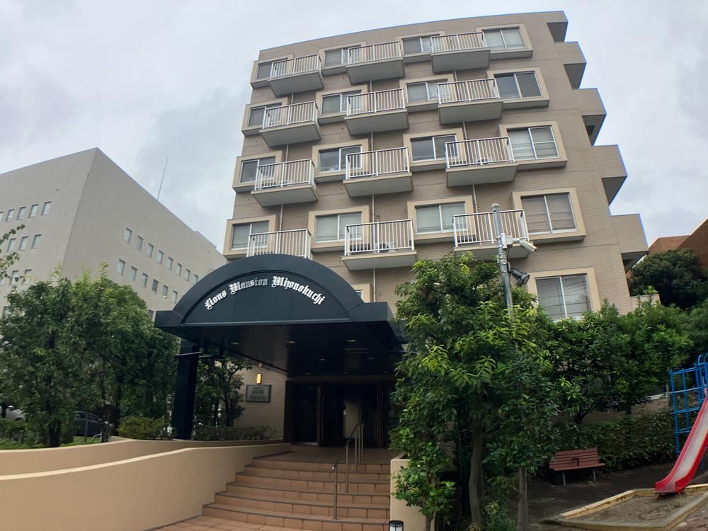 2LDK+S apartment in Takatsu Ward, Kawasaki, Kanagawa - Photo 1