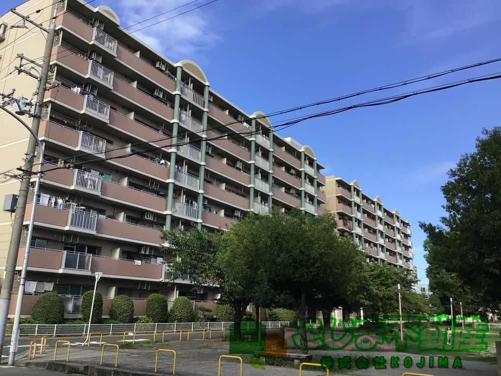 3LDK apartment in Joto Ward, Osaka - Photo 1