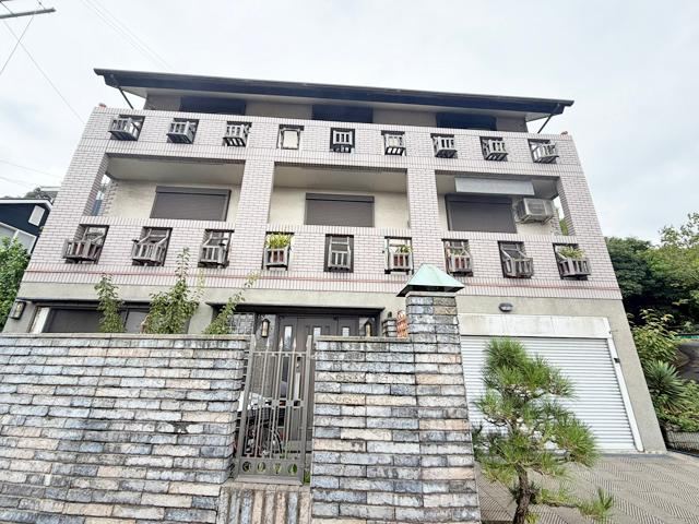 6LDK+S house in Higashinada Ward, Kobe, Hyogo - Photo 1
