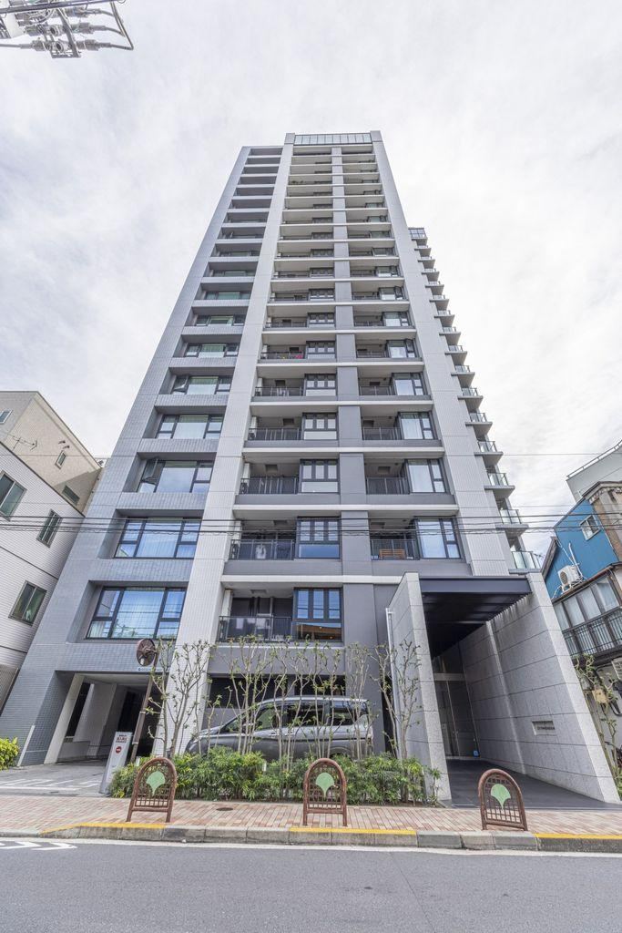2LDK apartment in Minato Ward, Tokyo - Photo 1