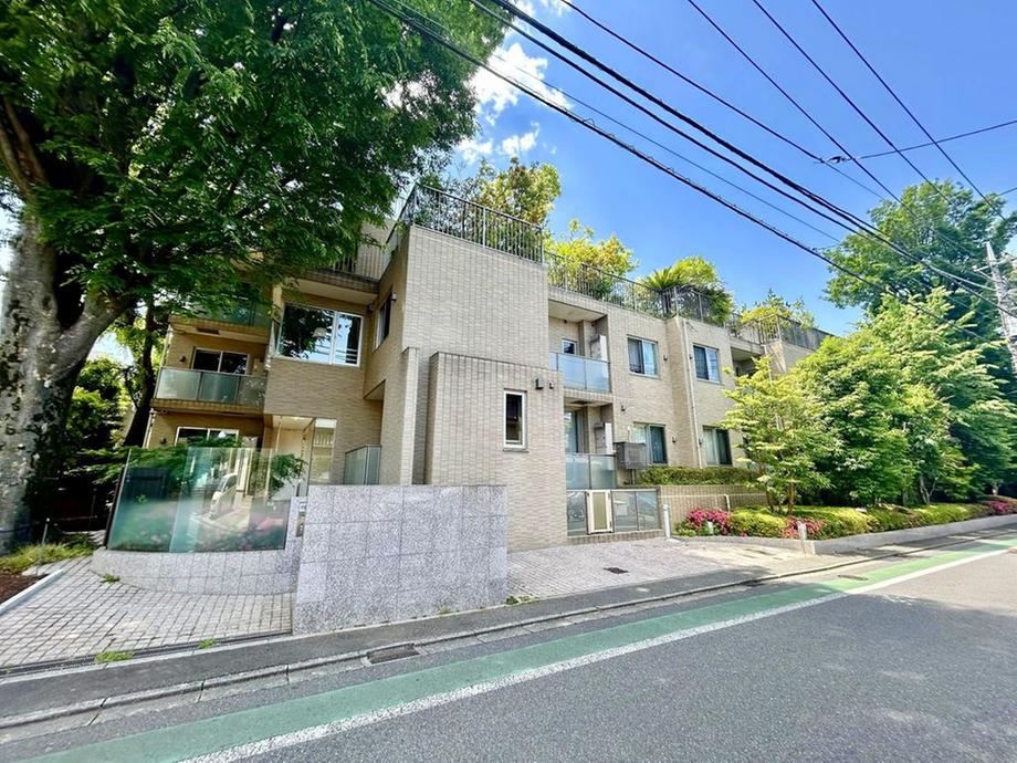 3LDK apartment in Setagaya Ward, Tokyo - Photo 1