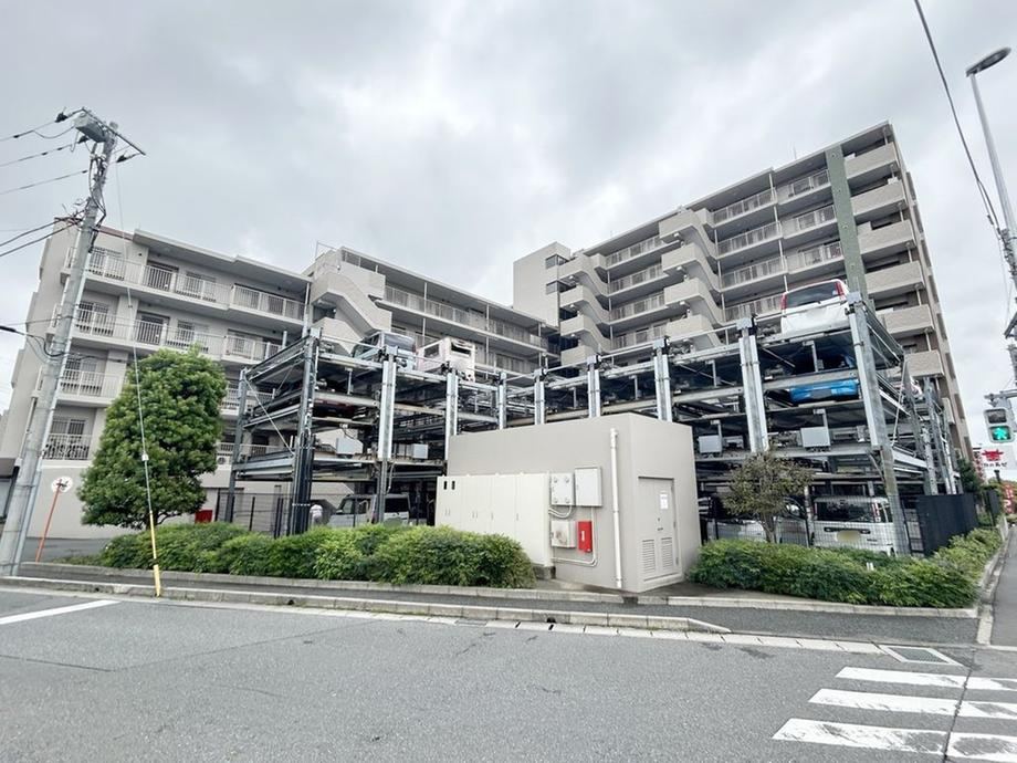4LDK apartment in Nagareyama, Chiba - Photo 1
