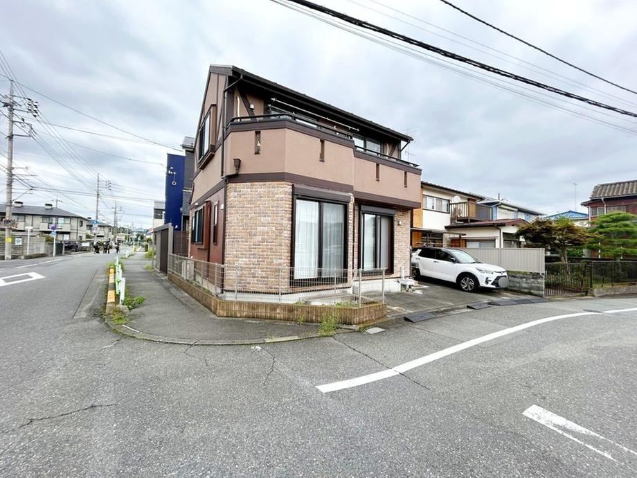 4LDK house in Akishima, Tokyo - Photo 1
