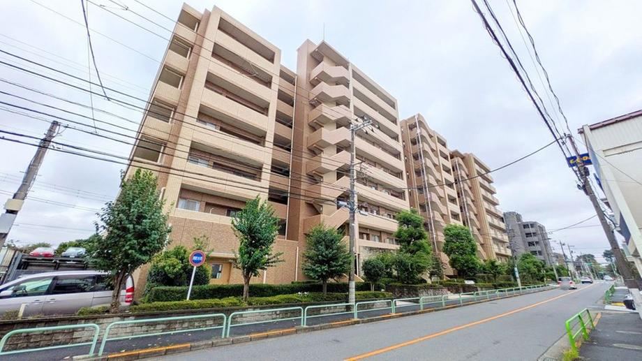 4LDK apartment in Nerima Ward, Tokyo - Photo 1