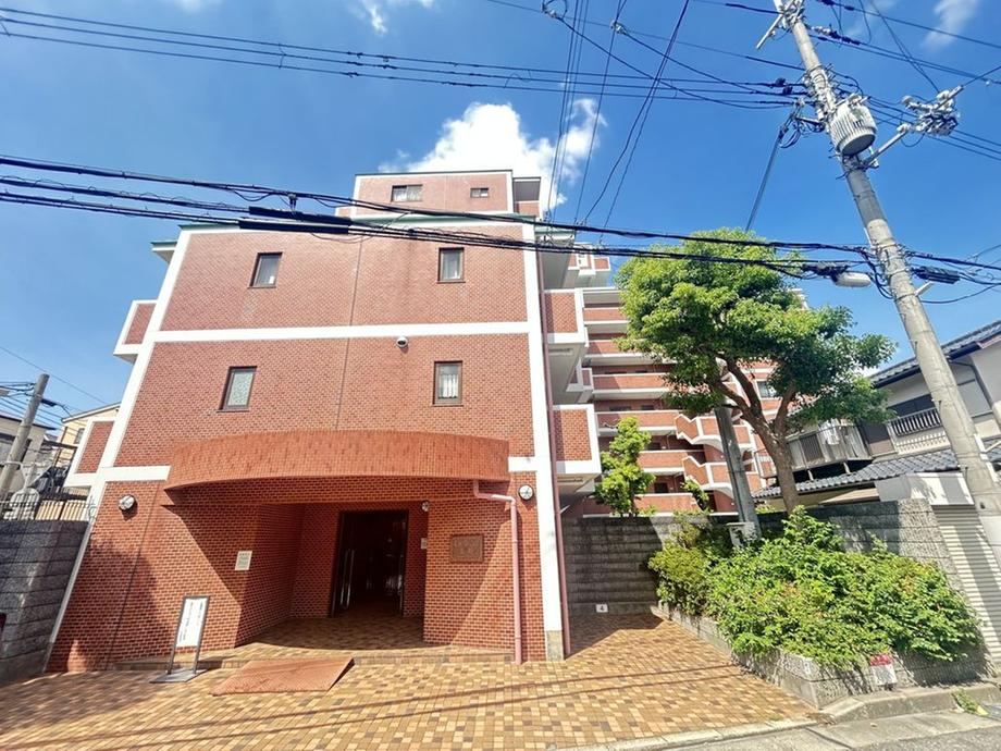 3LDK apartment in Amagasaki, Hyogo - Photo 1