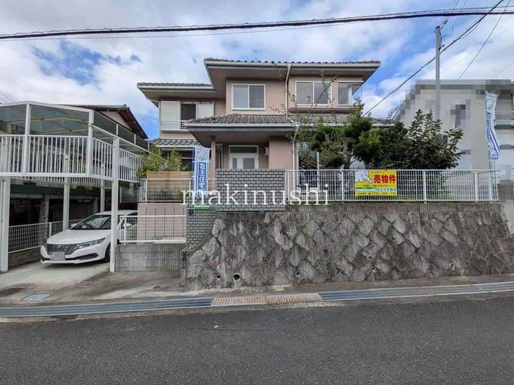 4LDK house in Kawachinagano, Osaka - Photo 1