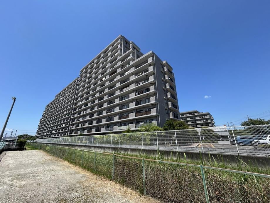 3LDK apartment in Konan, Aichi - Photo 1