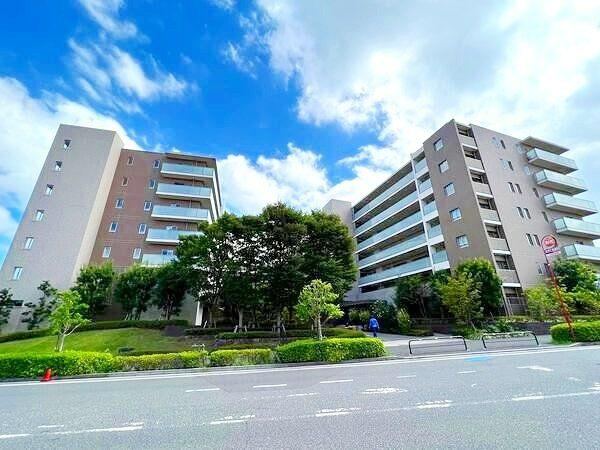 3LDK apartment in Funabashi, Chiba - Photo 1