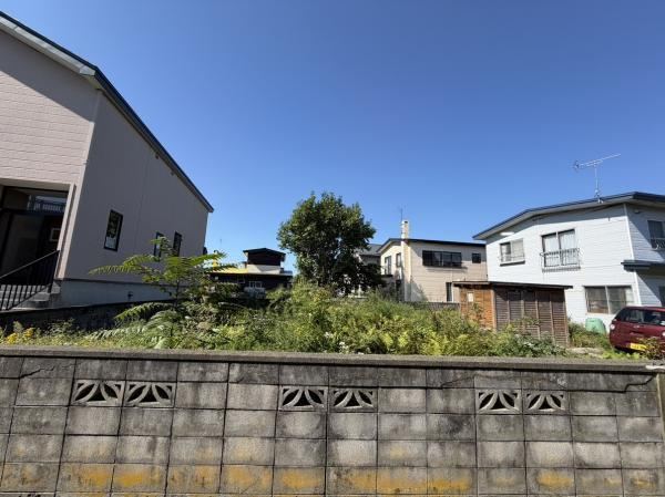 241 m² land in Tomakomai, Hokkaido - Photo 1