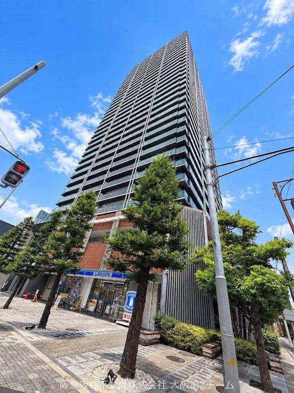 3LDK apartment in Naniwa Ward, Osaka - Photo 1