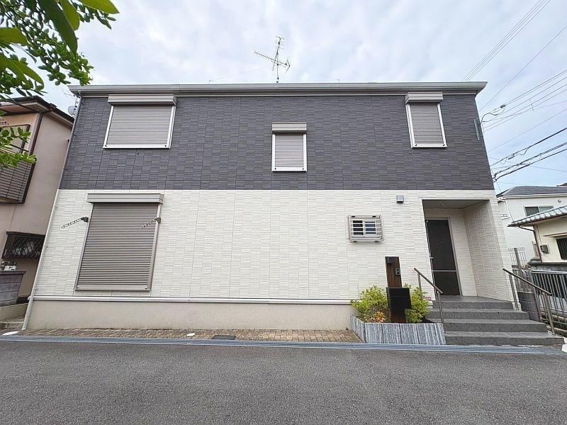 3LDK house in Takatsuki, Osaka - Photo 1