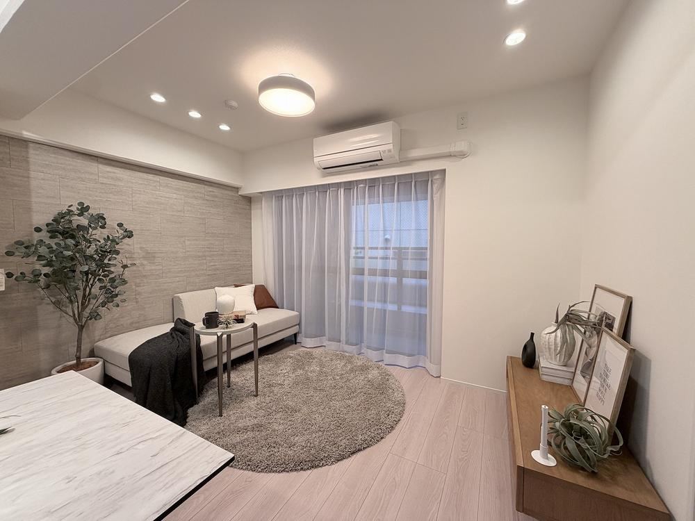 2LDK+S apartment in Chuo Ward, Tokyo - Photo 1