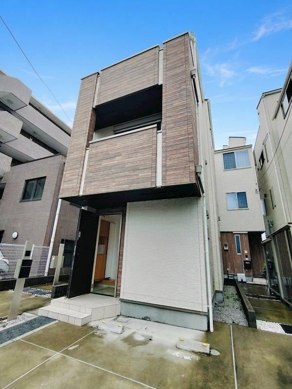 2LDK+S house in Tsurumi Ward, Yokohama, Kanagawa - Photo 1