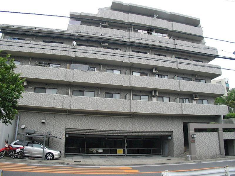 3LDK apartment in Tsurumi Ward, Yokohama, Kanagawa - Photo 1