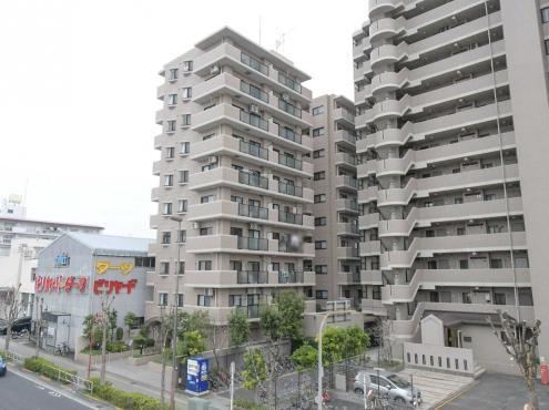 2LDK apartment in Katsushika Ward, Tokyo - Photo 1