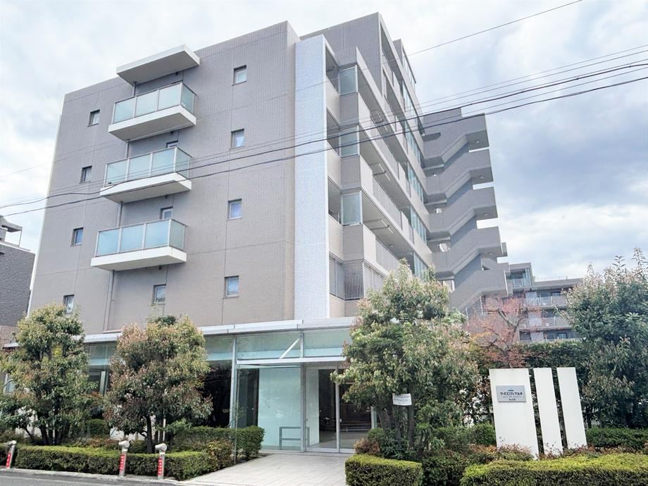 2LDK apartment in Ota Ward, Tokyo - Photo 1