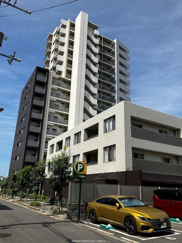3LDK apartment in Higashiyodogawa Ward, Osaka - Photo 1