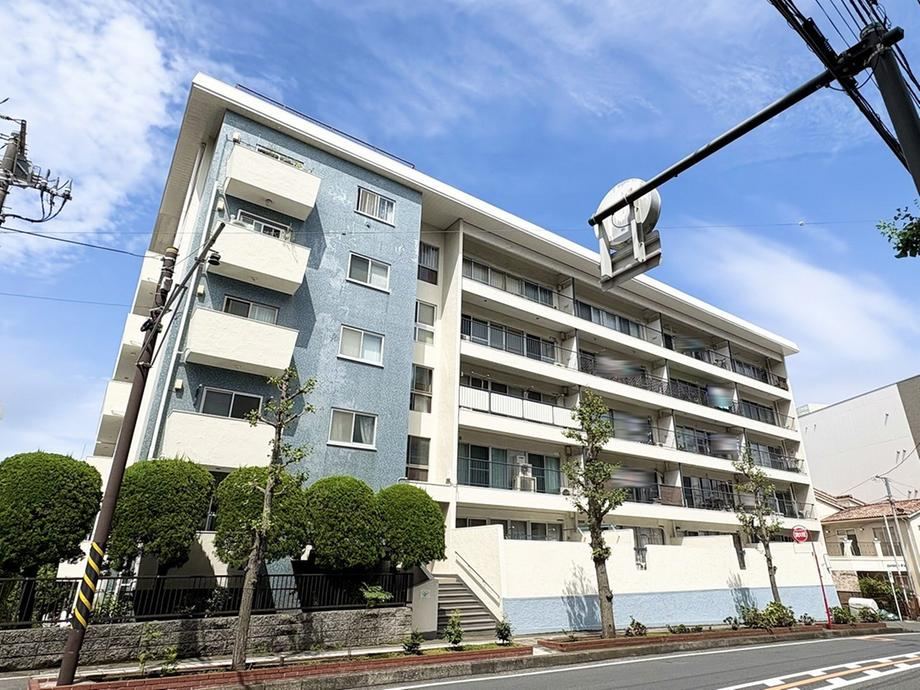 2LDK apartment in Fujisawa, Kanagawa - Photo 1