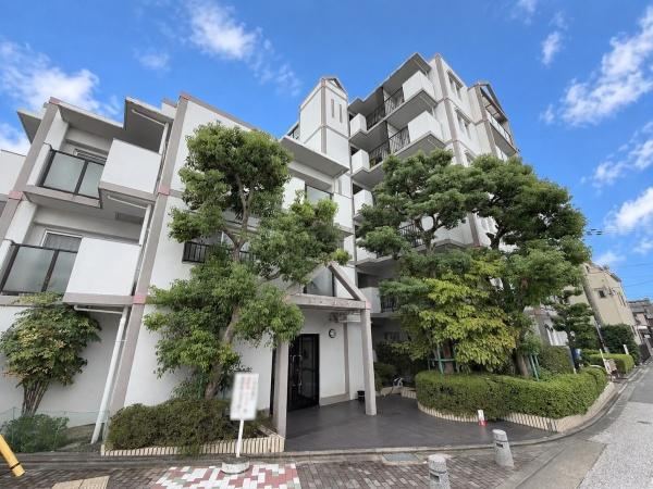 3LDK apartment in Fushimi Ward, Kyoto - Photo 1