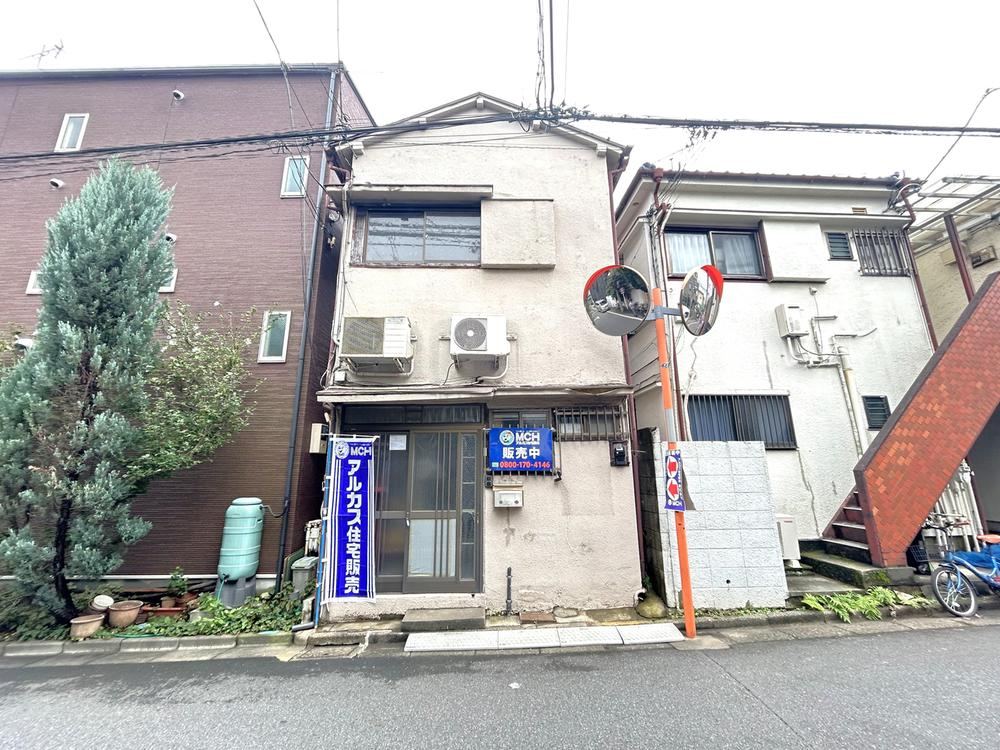 2DK+S house in Nakano Ward, Tokyo - Photo 1