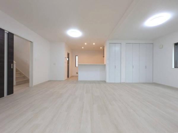 3LDK house in Shiroi, Chiba - Photo 1