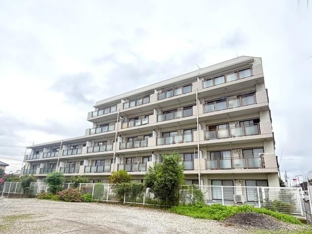 3LDK apartment in Ageo, Saitama - Photo 1
